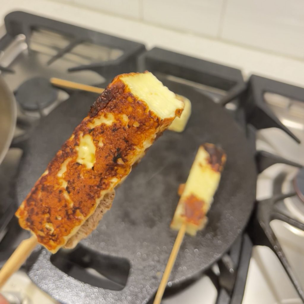 grilled semi-duro (semi-hard) queso